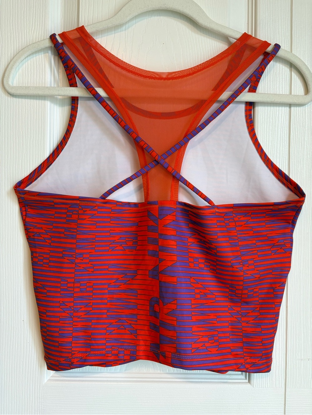 Nike Air Athletic Workout Gym Yoga Tank Vibrant Color Non padded Size Medium - Picture 3 of 6